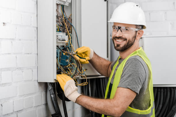 Best Affordable Emergency Electrician  in Neenah, WI