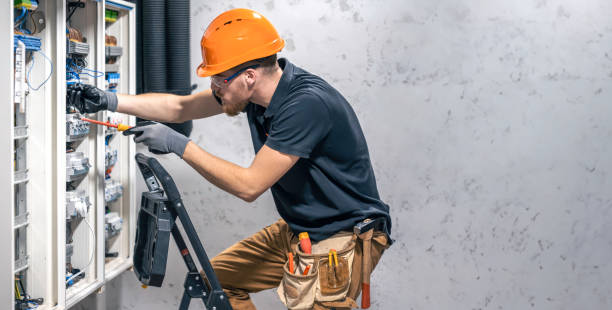 Best Electrician for Home Renovation  in Neenah, WI